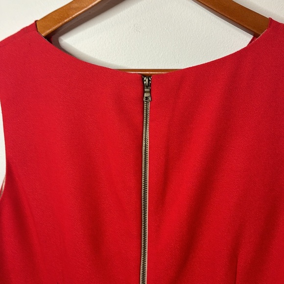 Beautiful Tahari formal dress - Picture 5 of 7